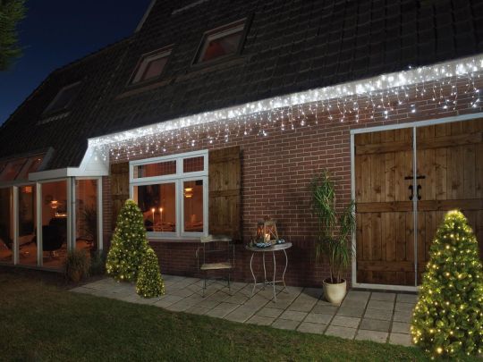 Anna´s Collection - LED Hausvorhang - 360 Lichter - kaltweiss